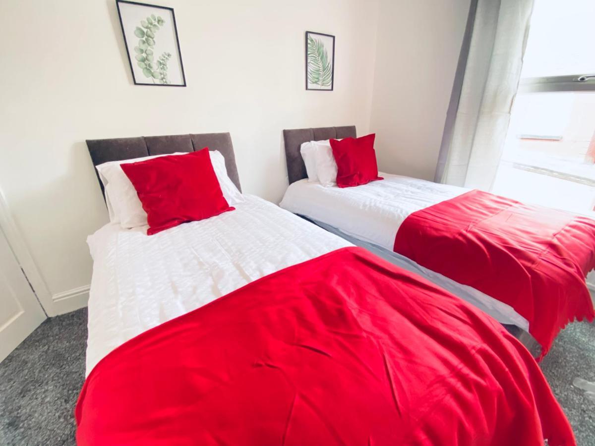 3 Bed Anfield House Close To Lfc *